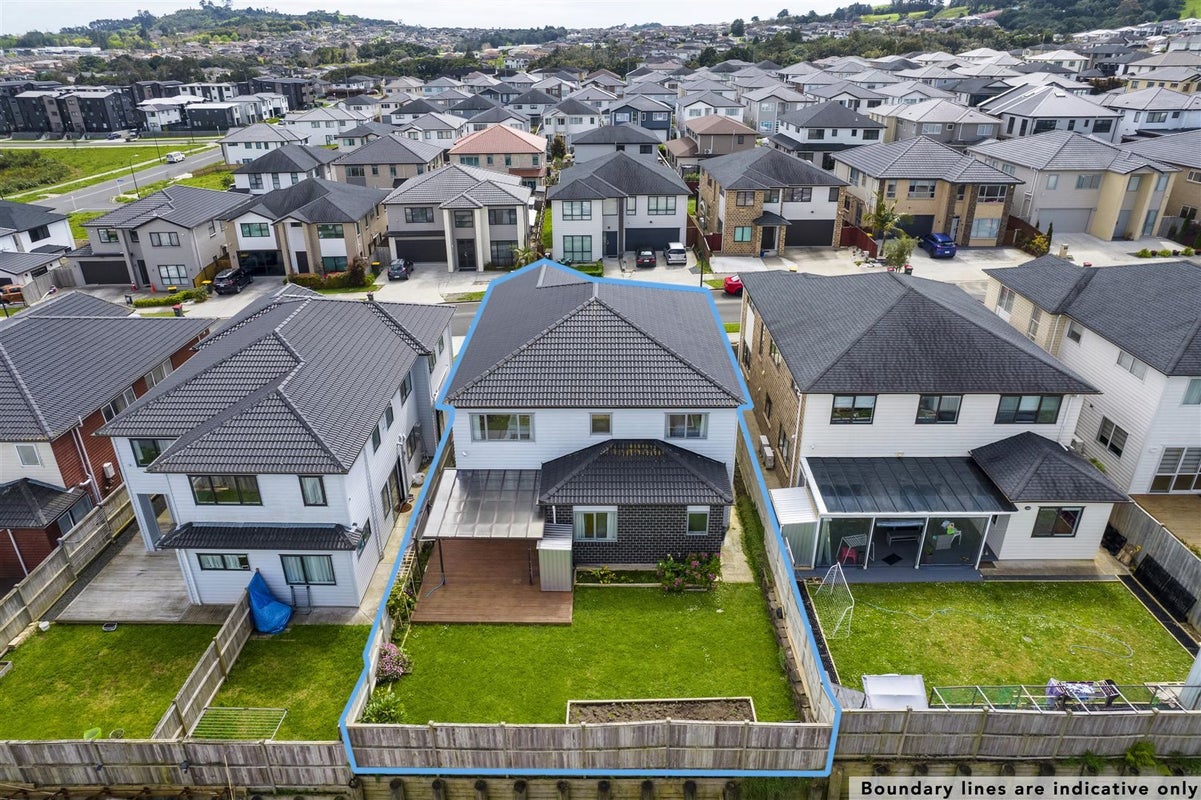 13 Hangahai Road, Flat Bush, Auckland - Carousel 38