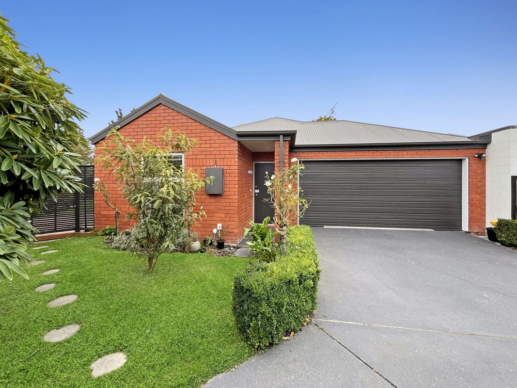 42 Lindsay Street, St Albans, Christchurch - Carousel 1