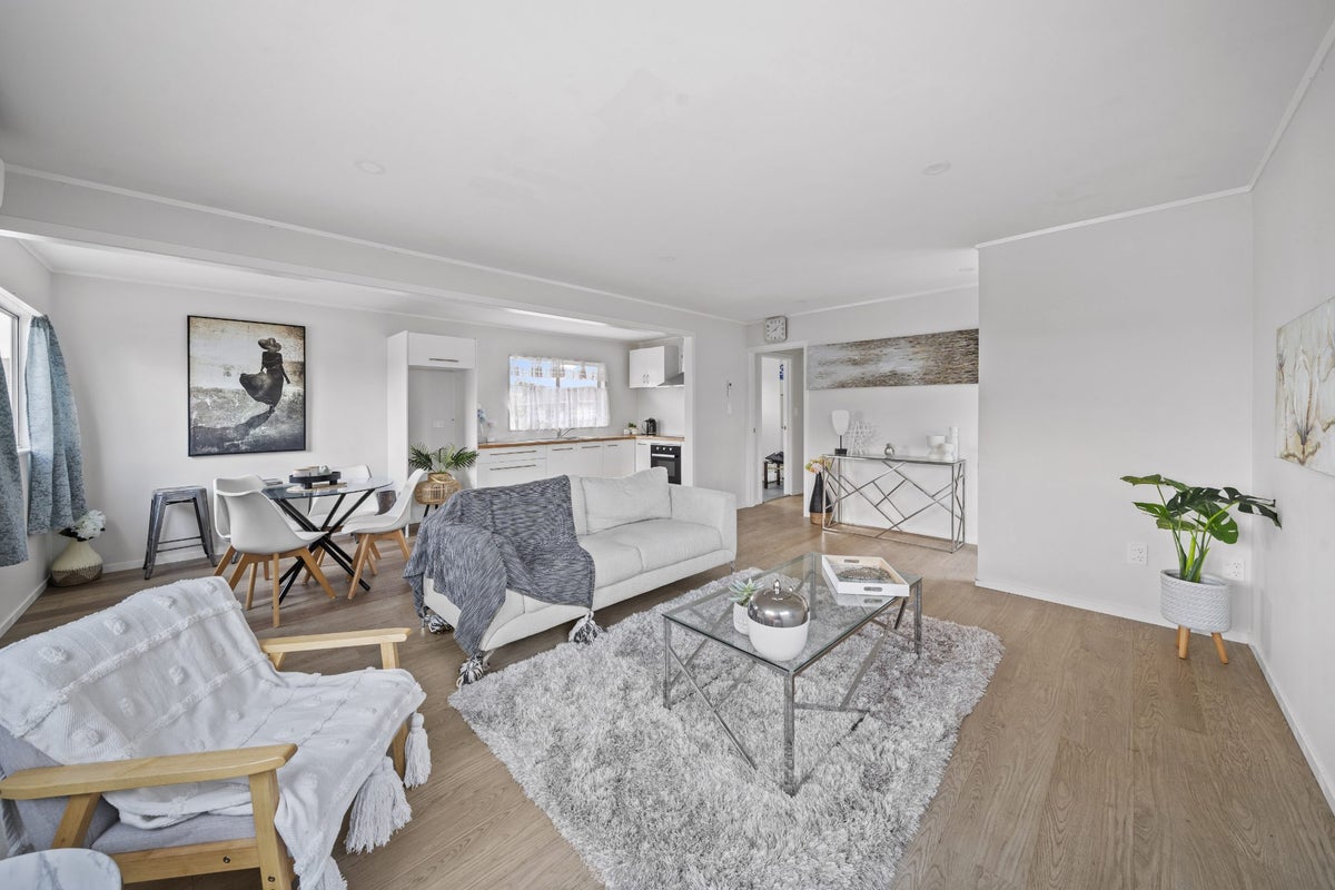 24 Bingara Place, Mangere, Manukau City, Auckland - Carousel 1