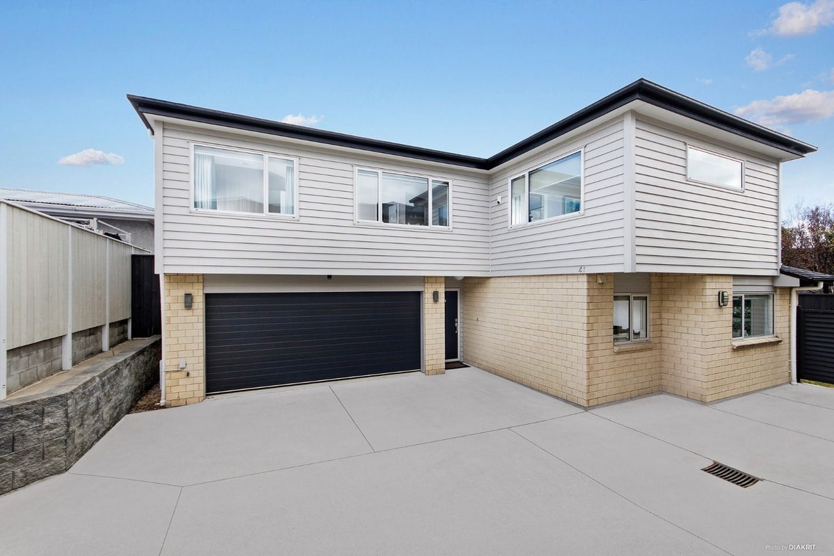 41 Morningside Drive, Mount Albert, Auckland - Carousel 1