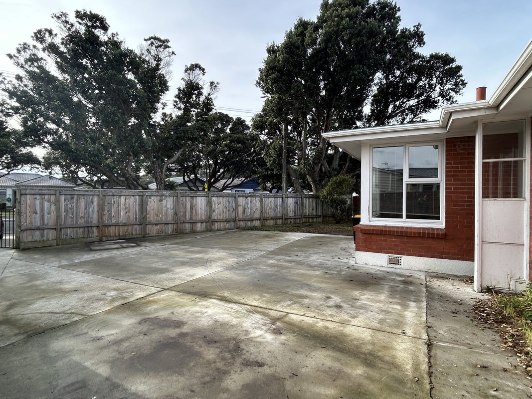 102 Miramar Avenue, Miramar, Wellington - Carousel 2