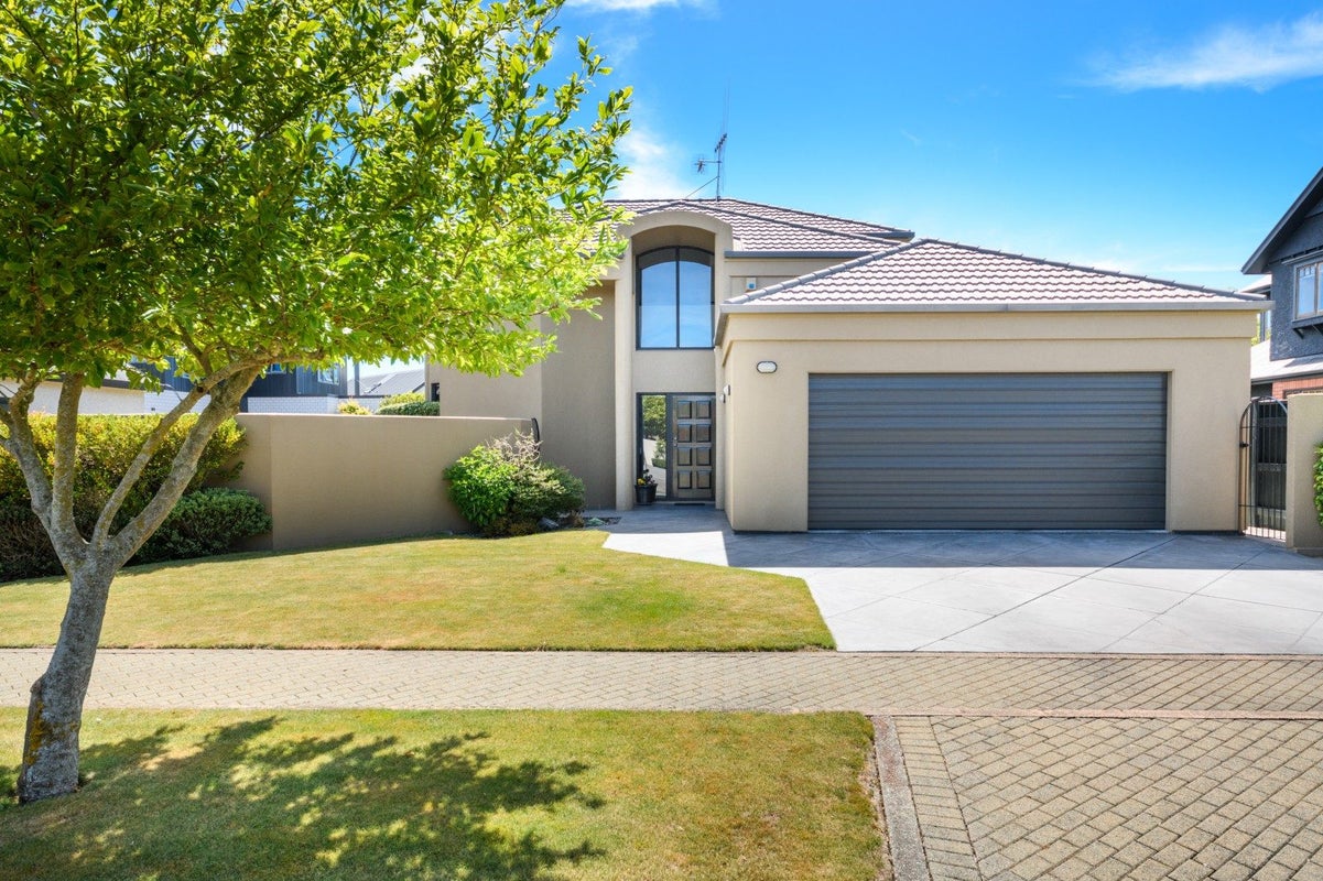 6 Dougherty Place, Hokowhitu, Palmerston North - Carousel 1