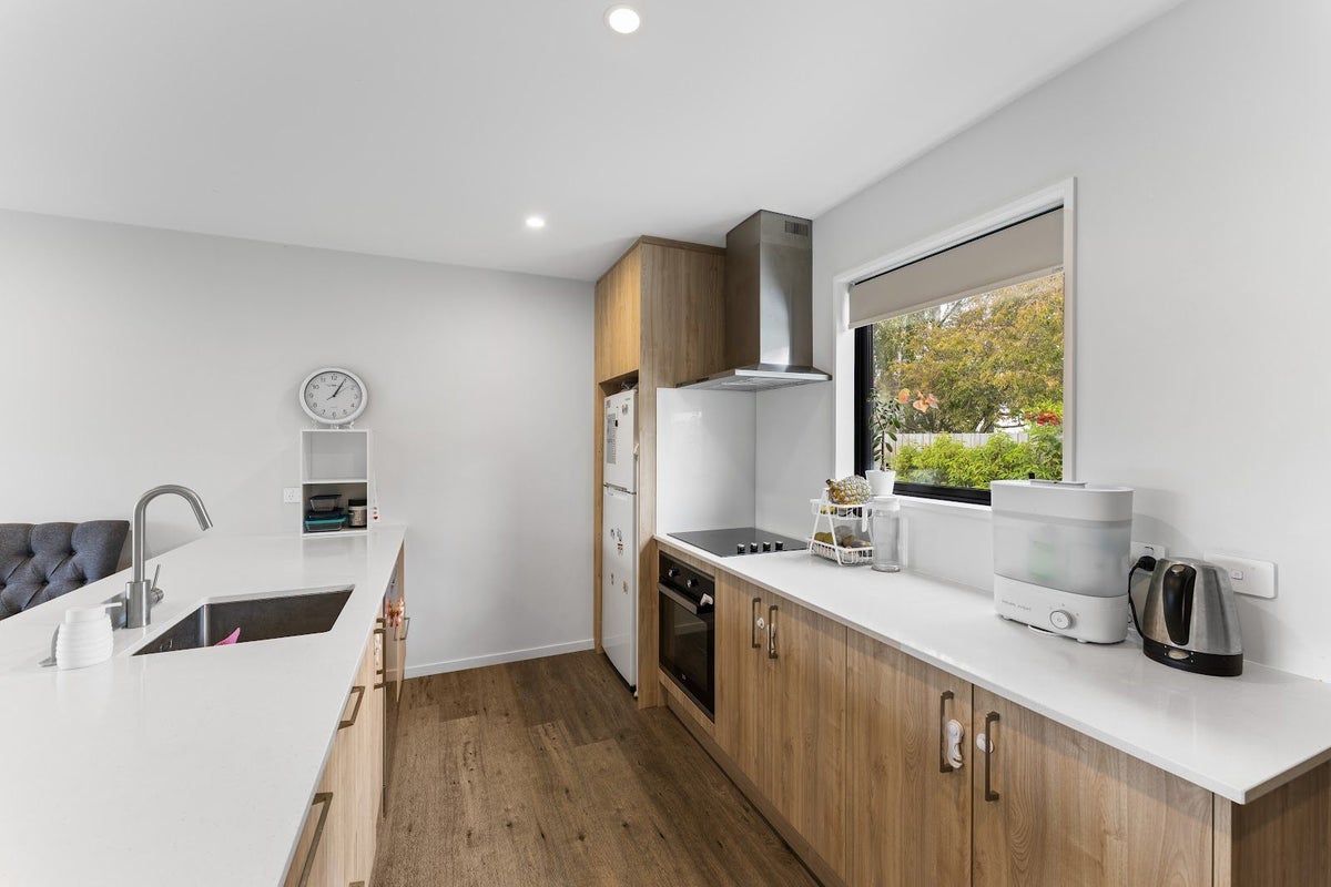 2/57 Woodville Street, Edgeware, Christchurch - Carousel 2