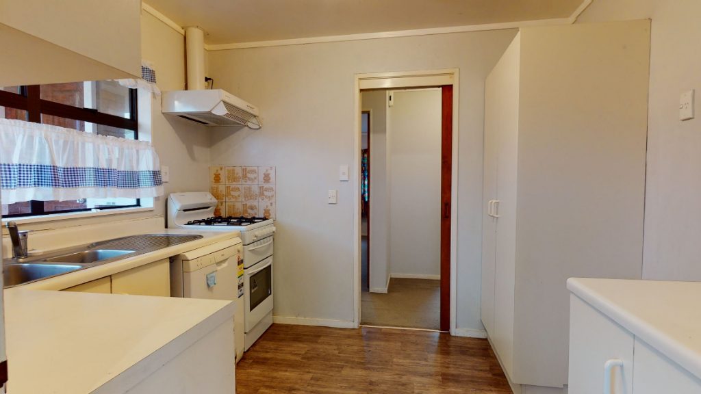 2/76 Cambridge TCE, Waterloo, Lower Hutt - Carousel 2