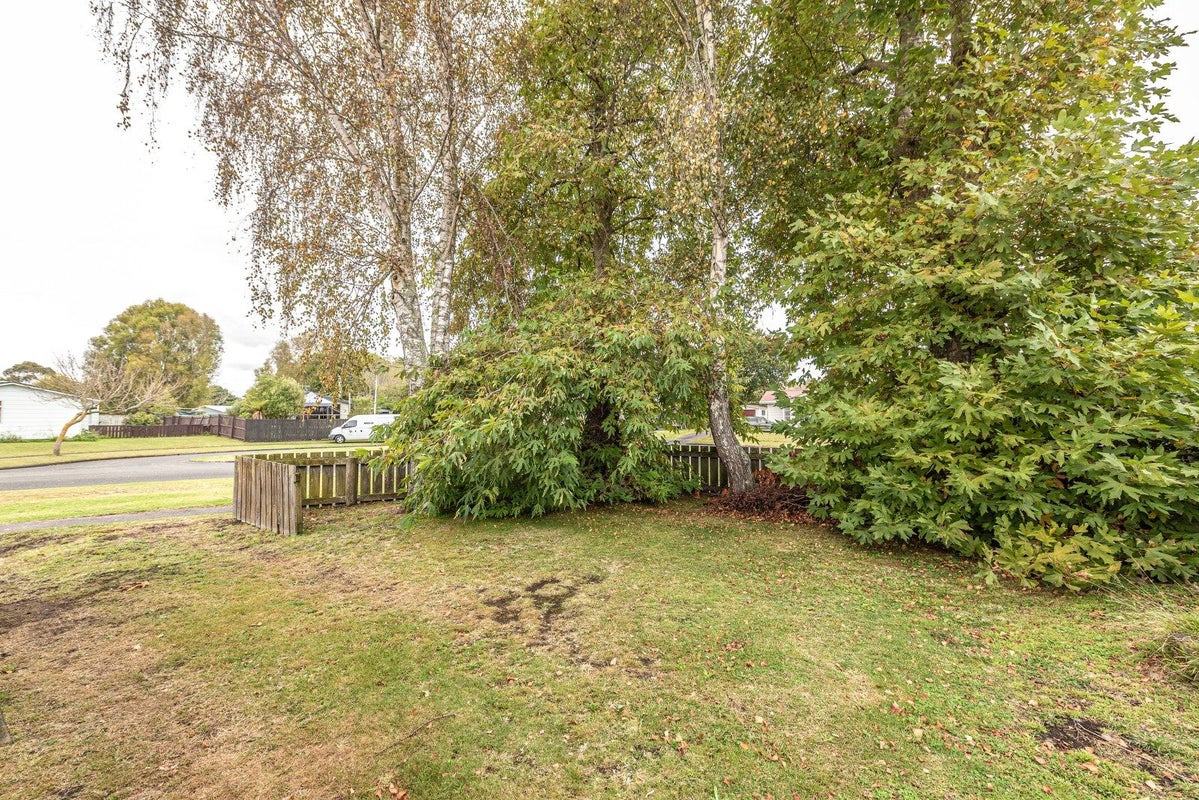 47 Wembley Place, Whanganui East, Whanganui - Carousel 2