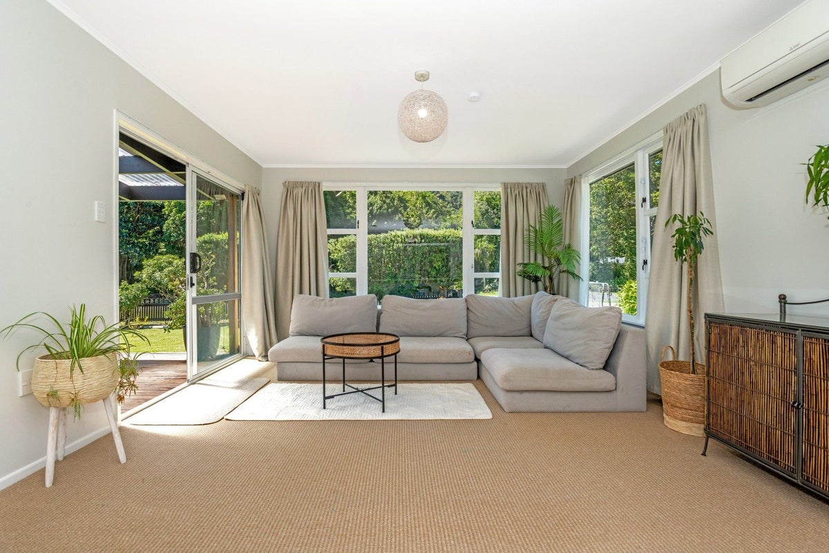 131 Valley Road, Mangapapa, Gisborne - Carousel 1