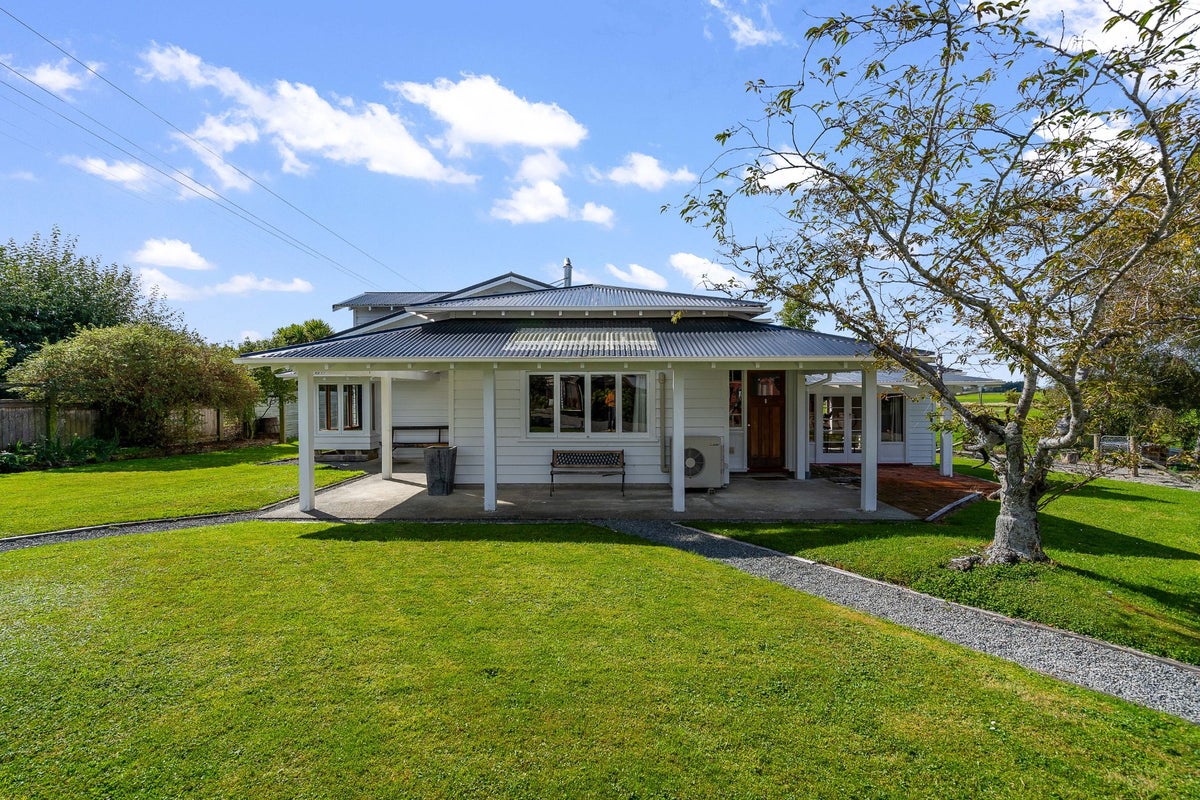 25 Brown Road, Browns, Winton - Carousel 2
