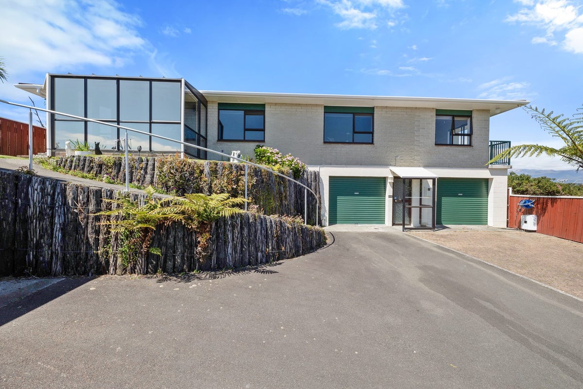 153 Tukapa Street, Westown, New Plymouth - Carousel 2