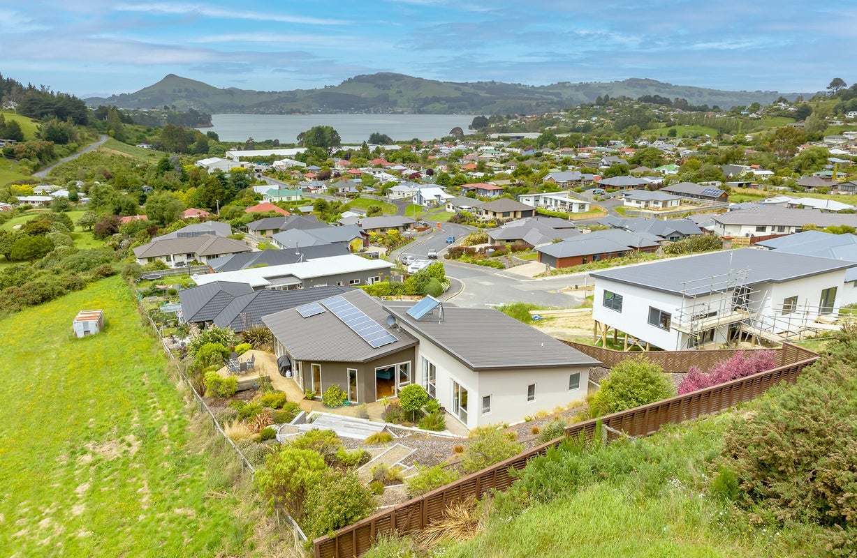 19 Glendermid Close, Sawyers Bay, Port Chalmers - Carousel 1