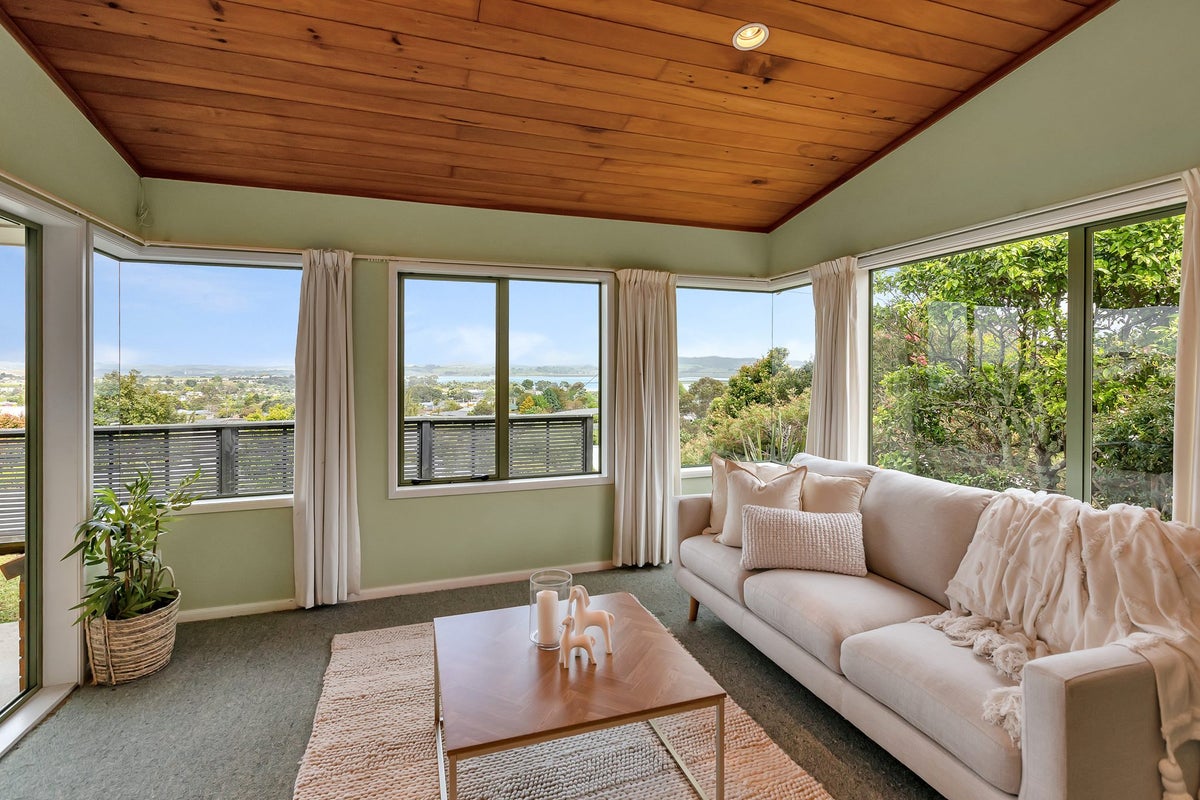 25 Commins Road, Onerahi, Whangarei - Carousel 1