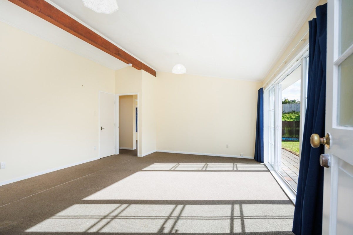 15B Churchill Avenue, Hokowhitu, Palmerston North - Carousel 2