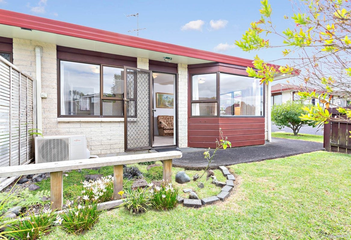 2/54 Nikau Street, New Lynn, Auckland - Carousel 1