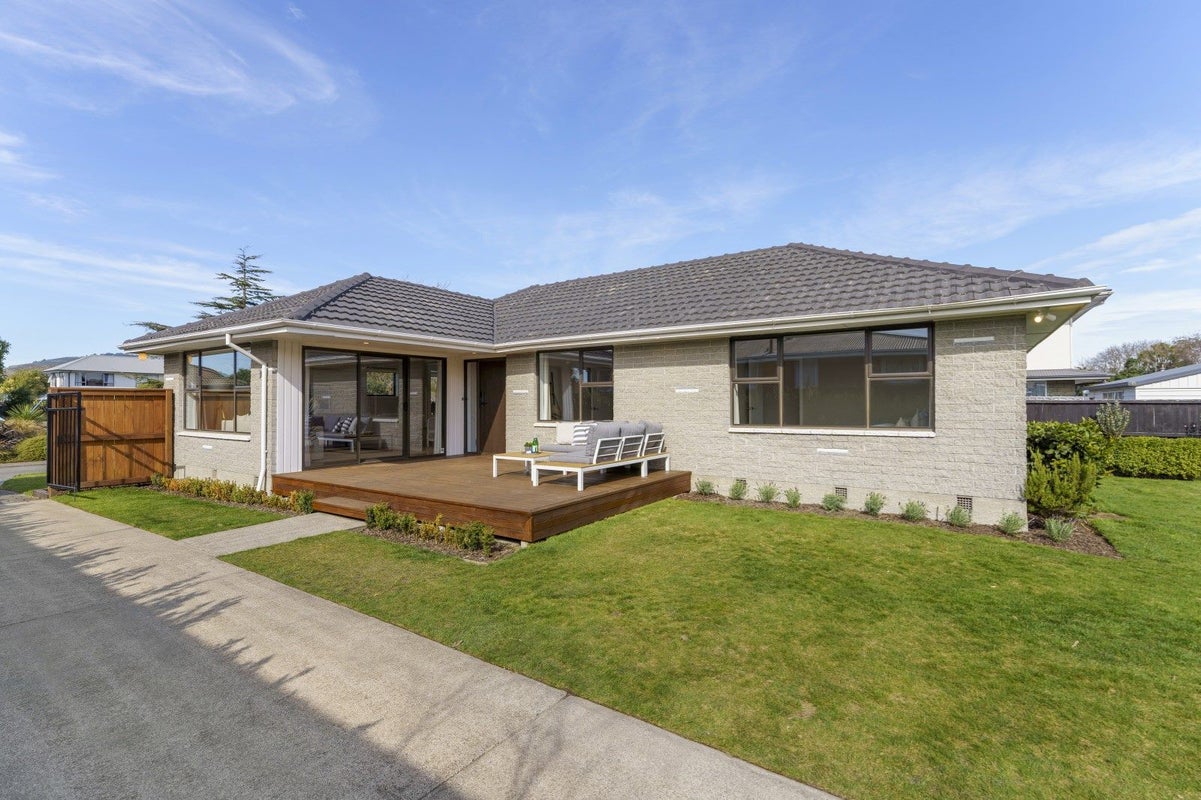 3 Shamrock Place, Halswell, Christchurch - Carousel 1