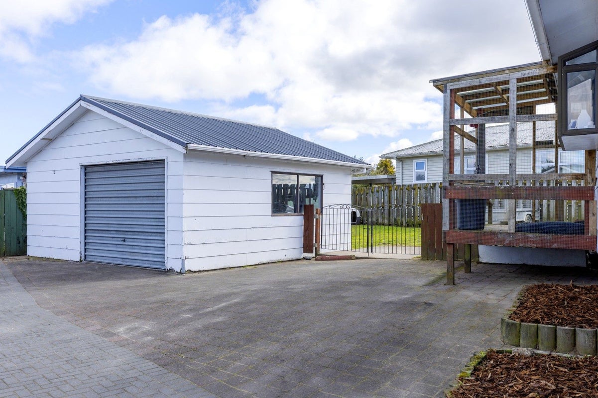 7 Hinemoa Avenue, Taupo, Taupo - Carousel 9