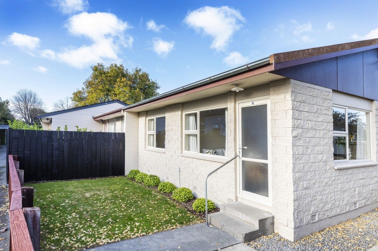 1/68 Trafalgar Street, St Albans, Christchurch - Carousel 1
