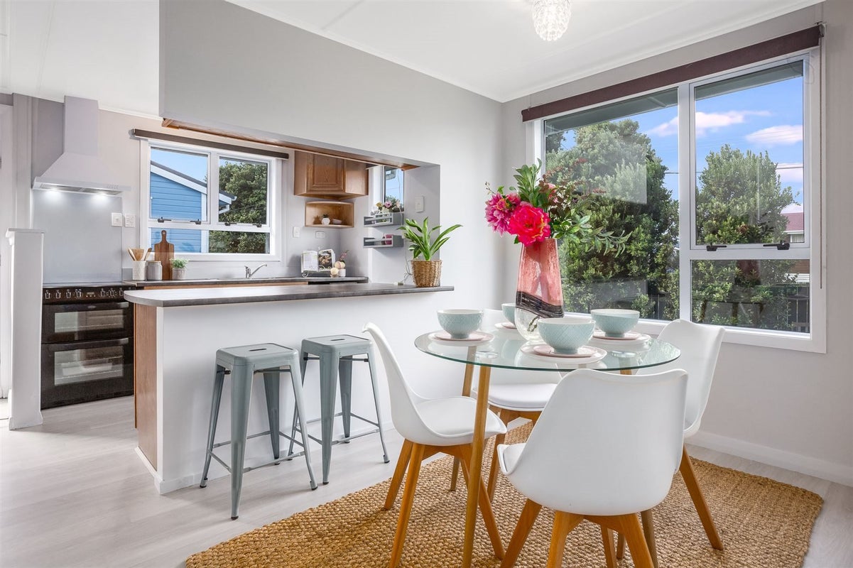 78 Te Pene Avenue, Titahi Bay, Porirua - Carousel 2