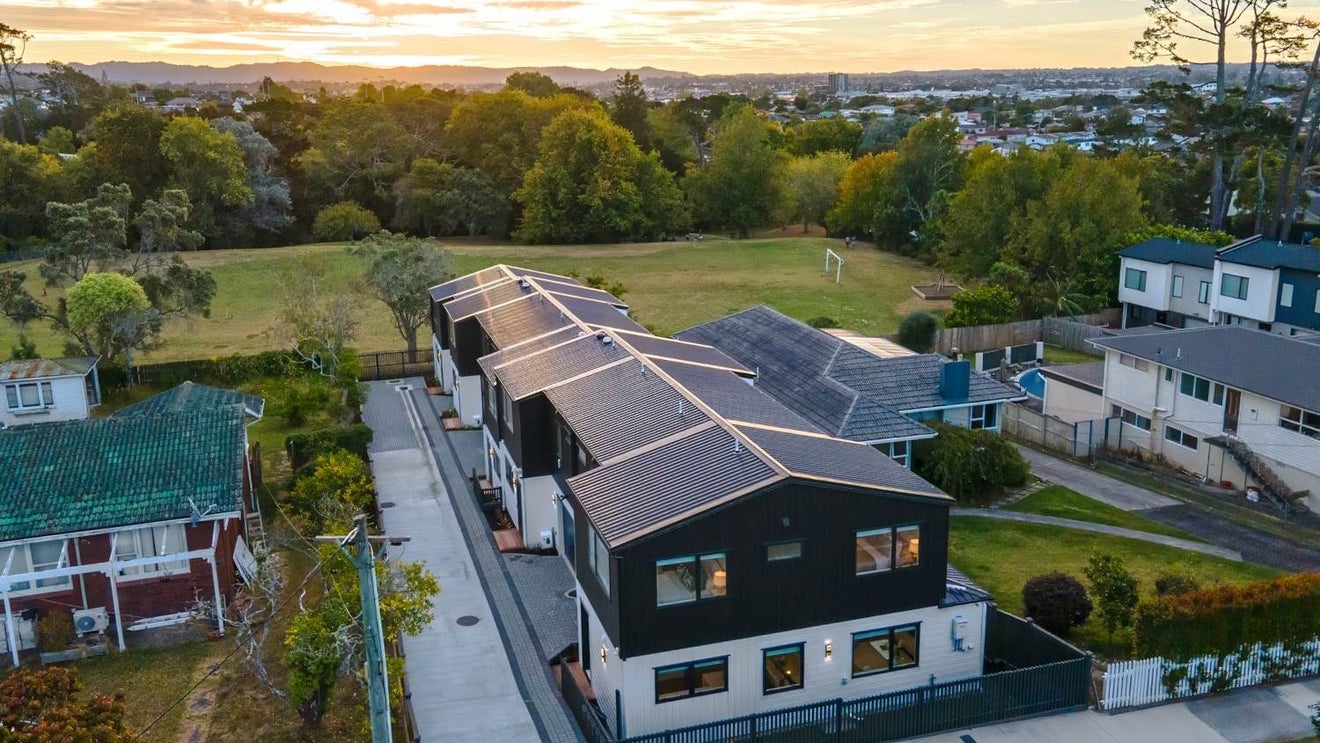 205C Whitney Street, Blockhouse Bay, Auckland - Carousel 1