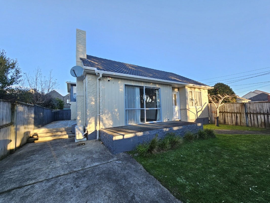 1/90 Witako Street, Epuni, Lower Hutt - Carousel 1