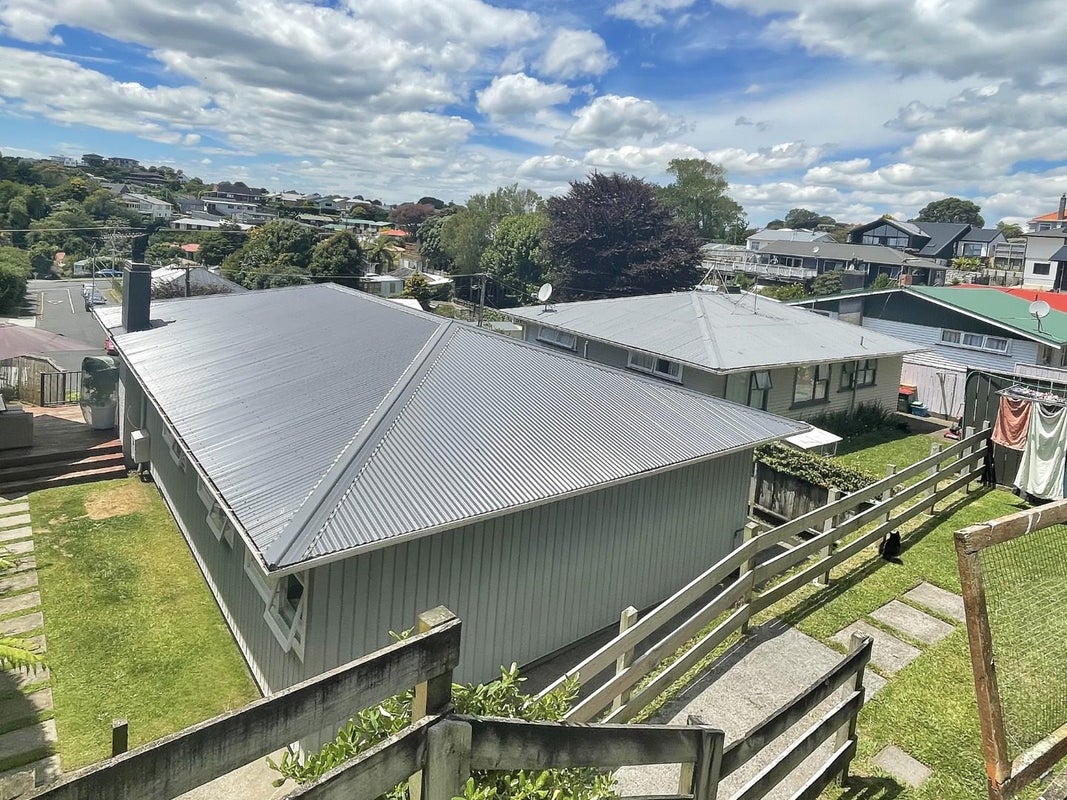 8 Taunton Place, Lynmouth, New Plymouth - Carousel 19