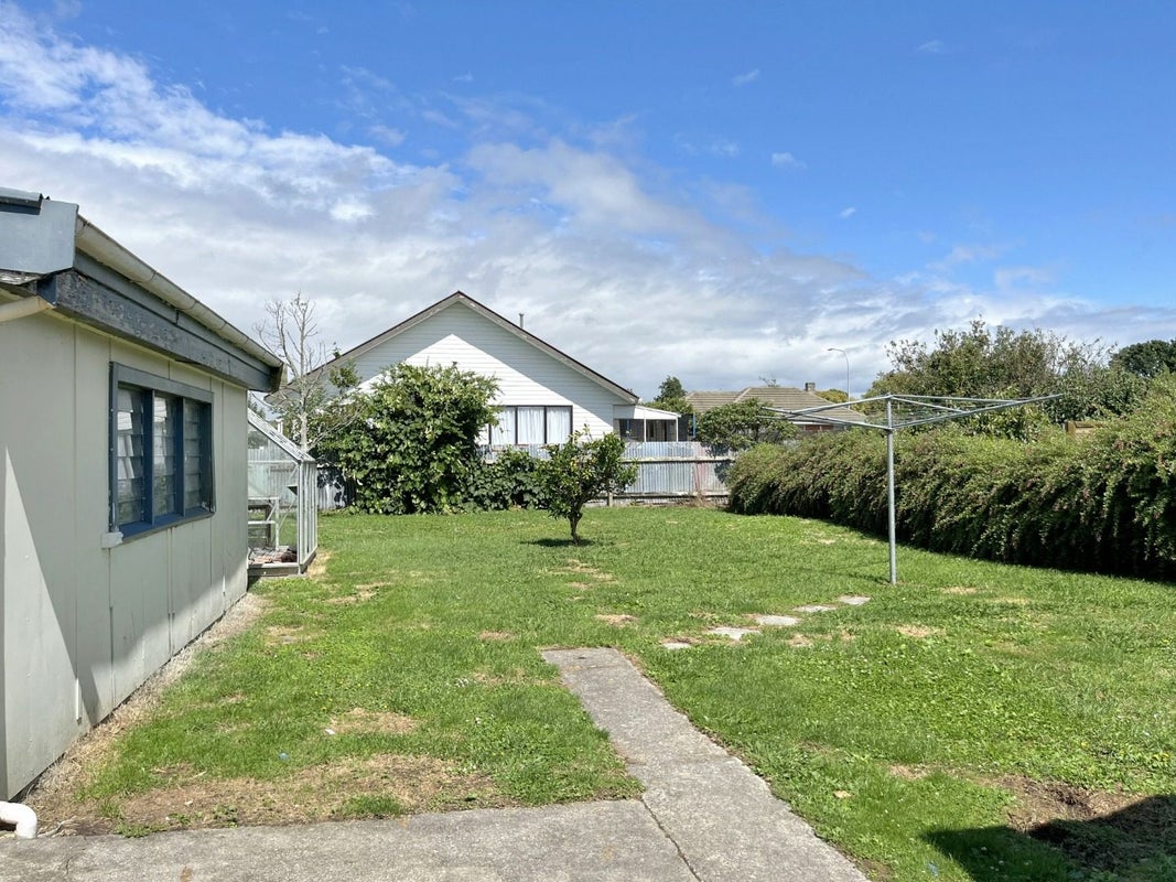 6 Paisley Street, Awapuni, Palmerston North - Carousel 11