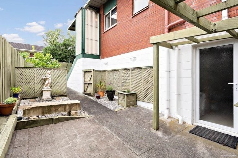 3/2 Ngaio Street, Takapuna, Auckland - Carousel 9