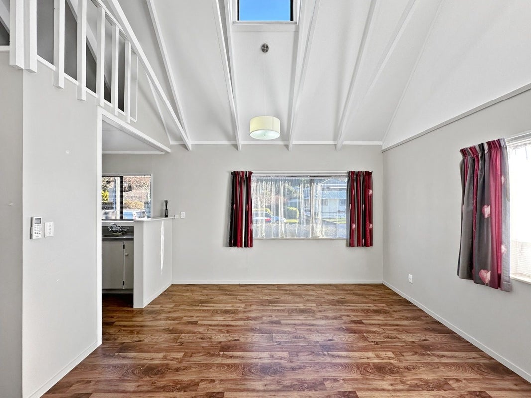 1 Turoa Road, Whanganui East, Whanganui - Carousel 2