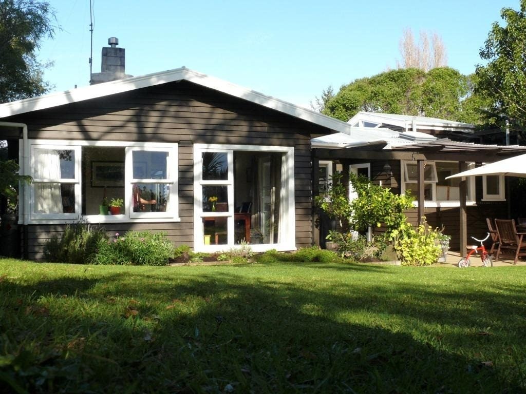 266 Beach Road, Campbells Bay, Auckland - Carousel 2