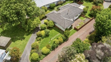 160 Chivalry Road, Glenfield, Auckland - Carousel 1