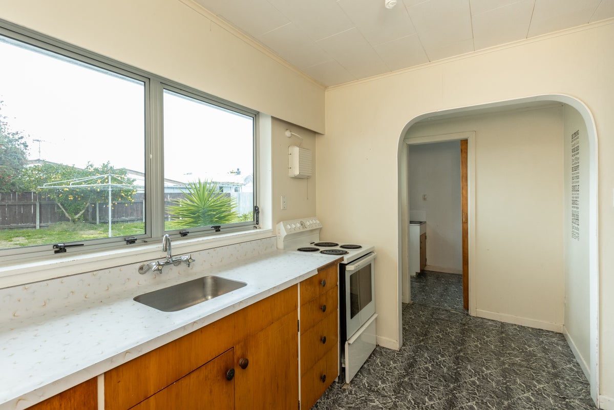 31 Sutherland Street, Tamatea, Napier - Carousel 2