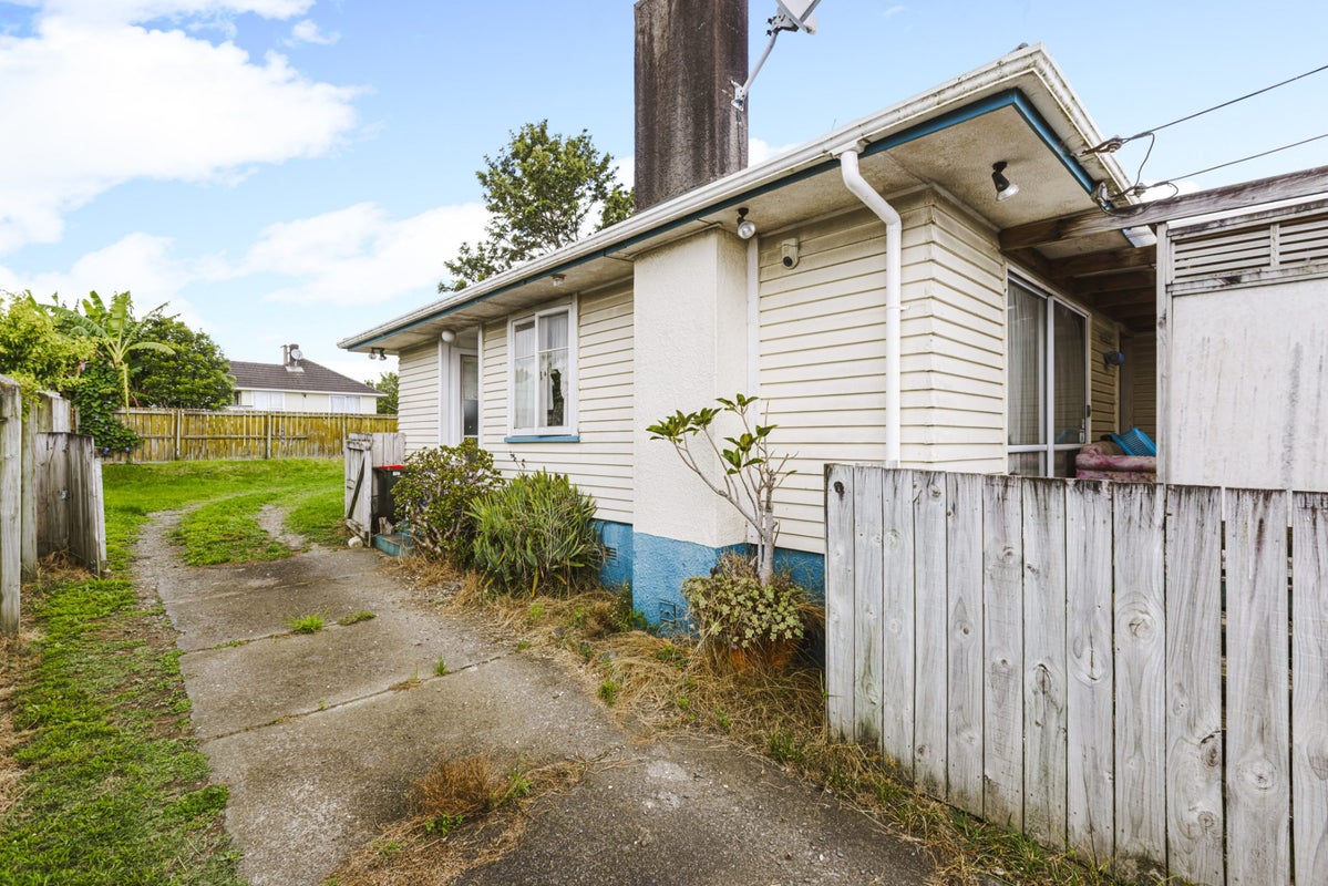 2/116 Mahia Road, Manurewa, Auckland - Carousel 2