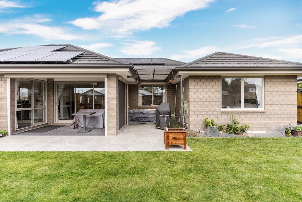 34 Euphrasie Drive, Aidanfield, Christchurch - Carousel 2