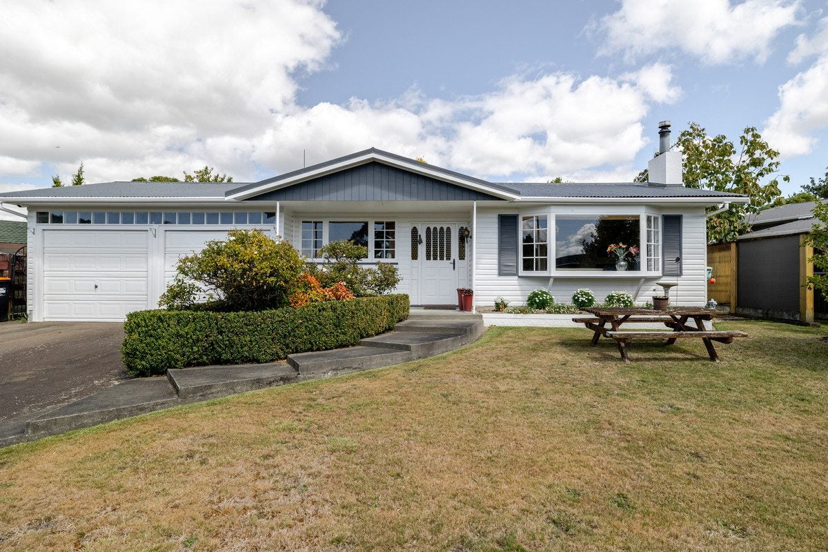 18 Mudgway Place, Awapuni, Palmerston North - Carousel 1