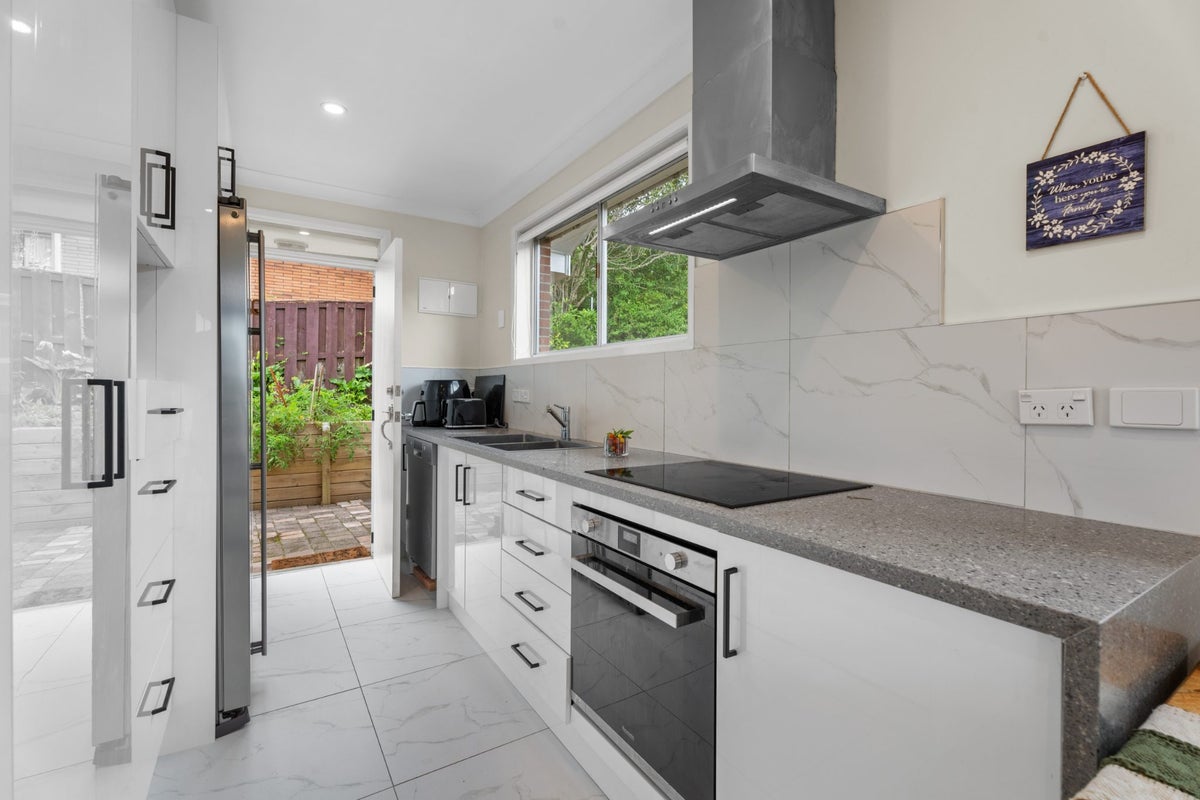 2/36 Gowing Drive, Meadowbank, Auckland - Carousel 2
