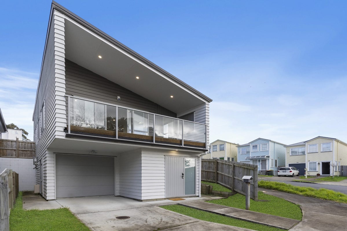 65 Joseph Street, Flat Bush, Auckland - Carousel 1