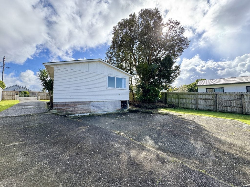 108 Seymour Road, Sunnyvale, Auckland - Carousel 23