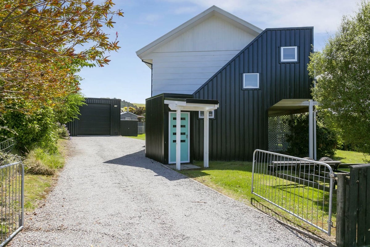 7 Dorothy Drive, Acacia Bay, Taupo - Carousel 2
