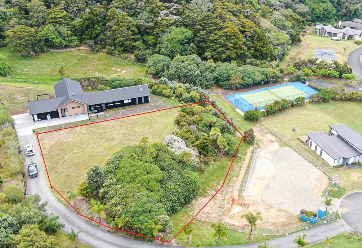 10 Platinum Place, Matapouri, Whangarei - Carousel 2