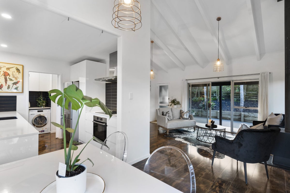18 West Glade Crescent, Birkenhead, Auckland - Carousel 29