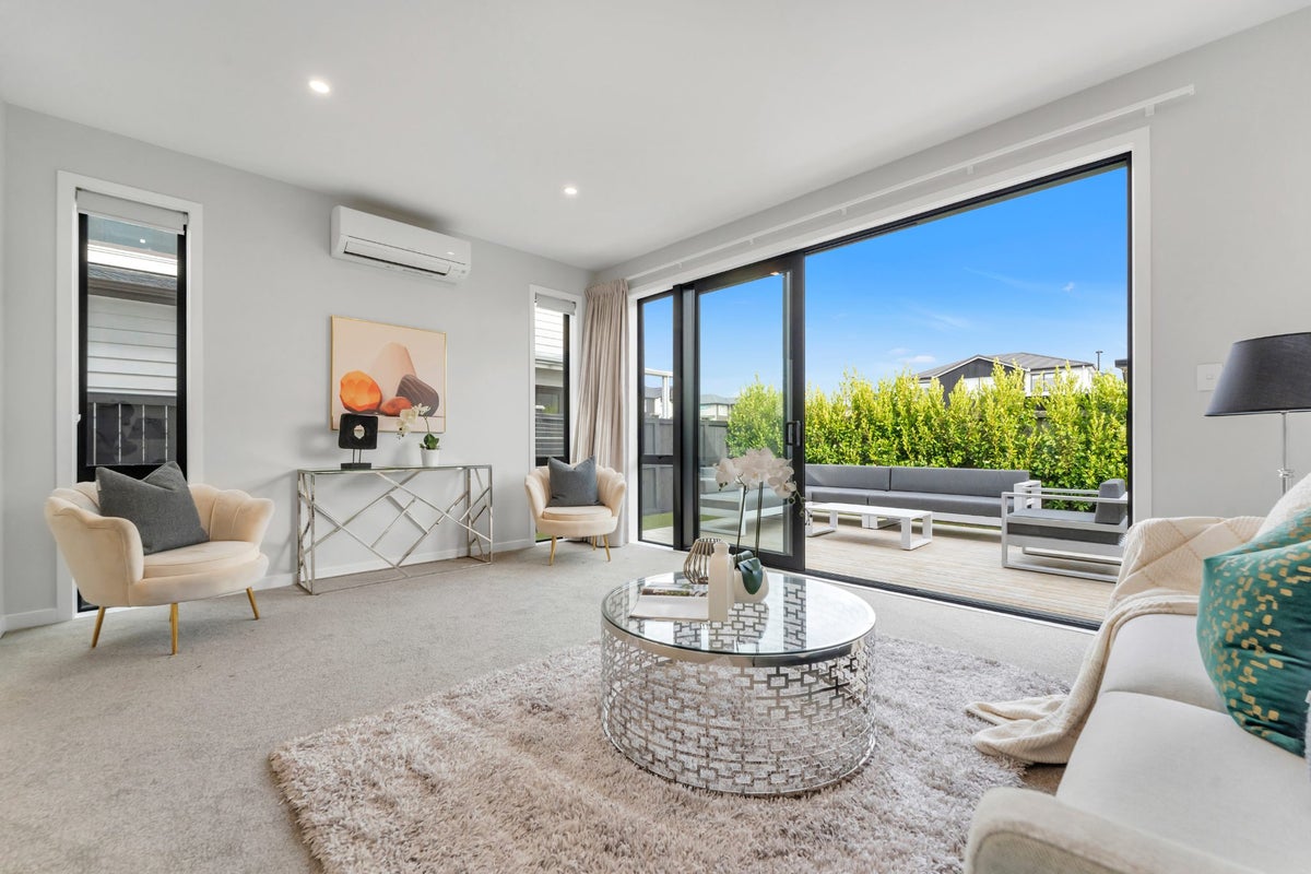 2A Treloar Crescent, Hobsonville, Auckland - Carousel 1