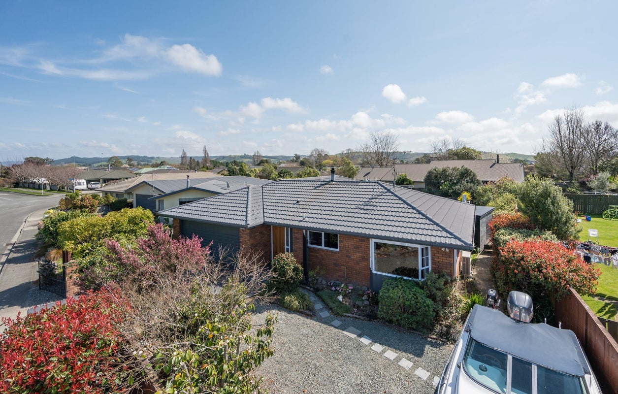 12 Malthouse Crescent, Brightwater - Carousel 25