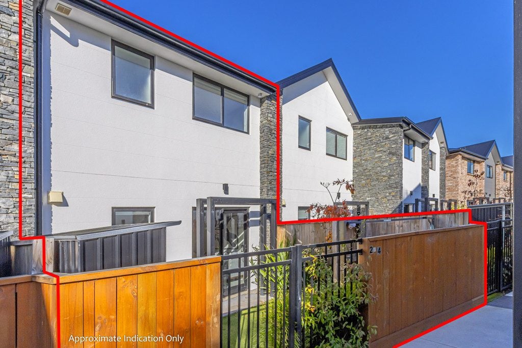 2/4 Riccarton Road, Riccarton, Christchurch - Carousel 1