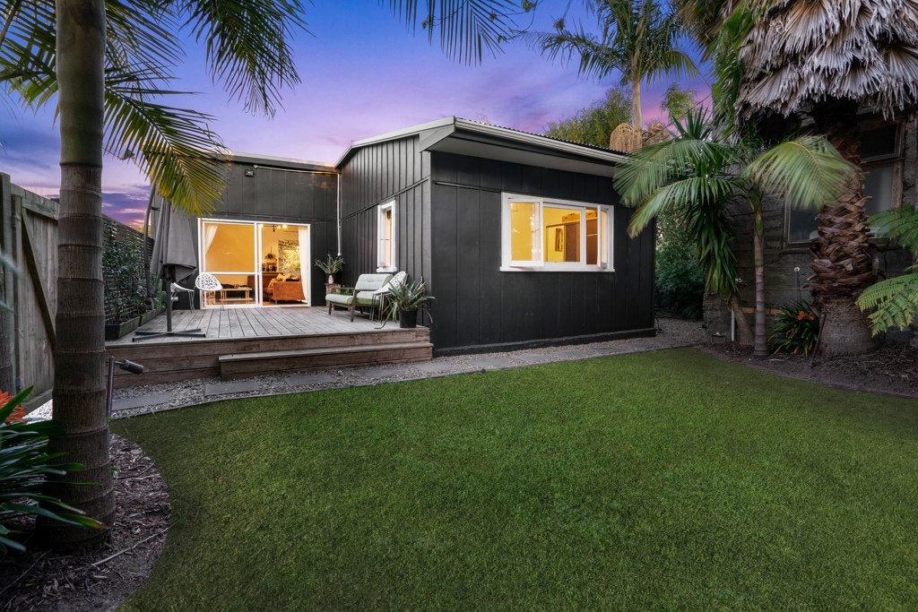 108 Atkinson Road, Titirangi, Auckland - Carousel 1