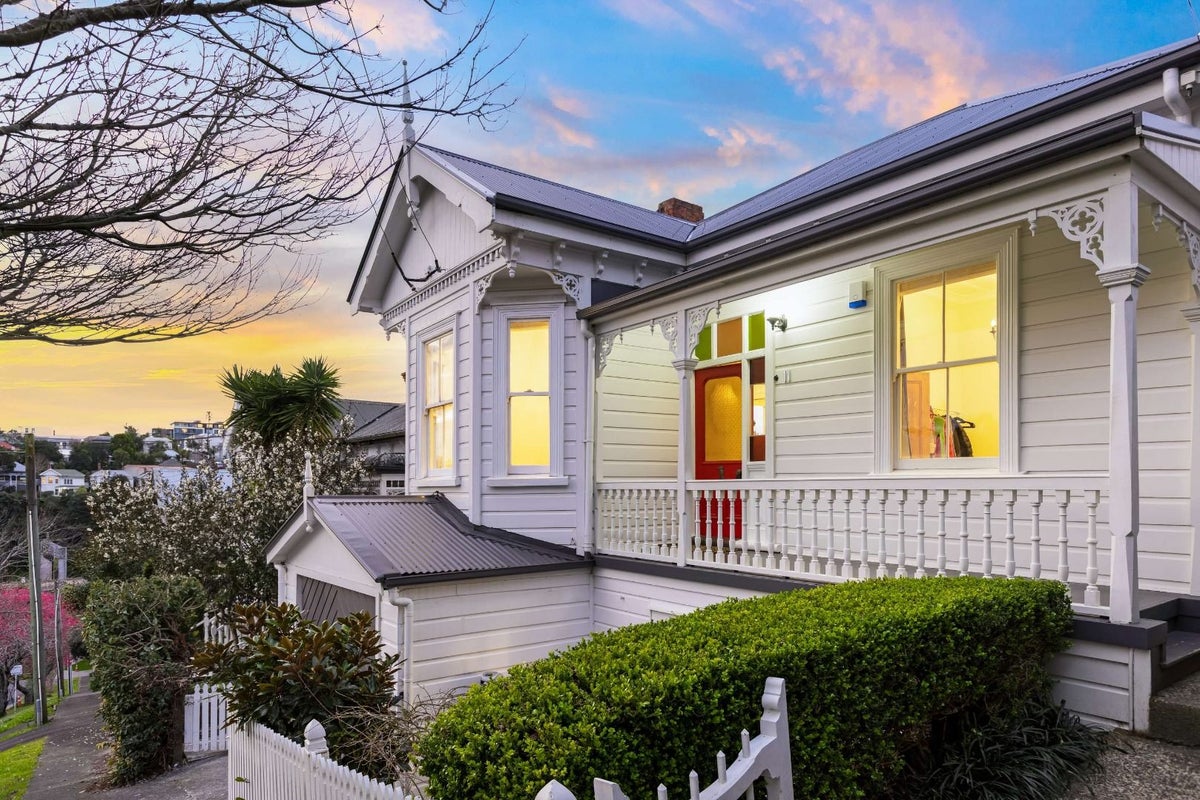 11 Mostyn Street, Kingsland, Auckland - Carousel 2