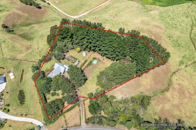 1556 South Head Road, Helensville - Carousel 1