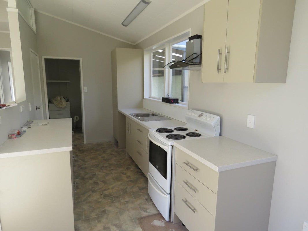 16 Anne Street, Ferndale, New Plymouth - Carousel 2
