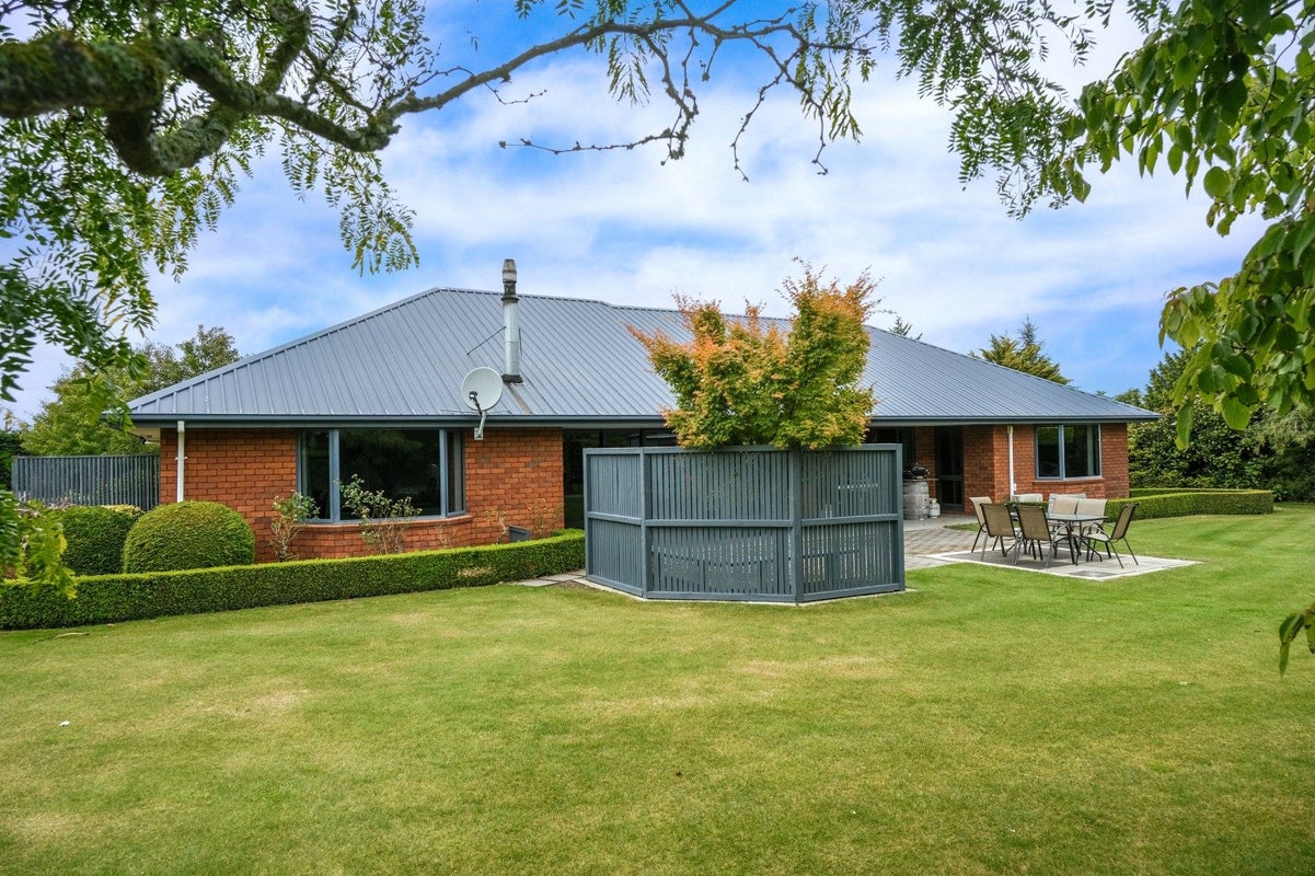 51 McGrath Road, Elgin, Ashburton - Carousel 32