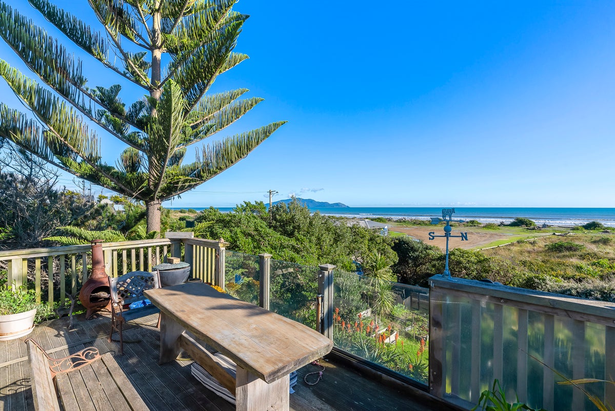 27 Rodney Avenue, Te Horo Beach - Carousel 1