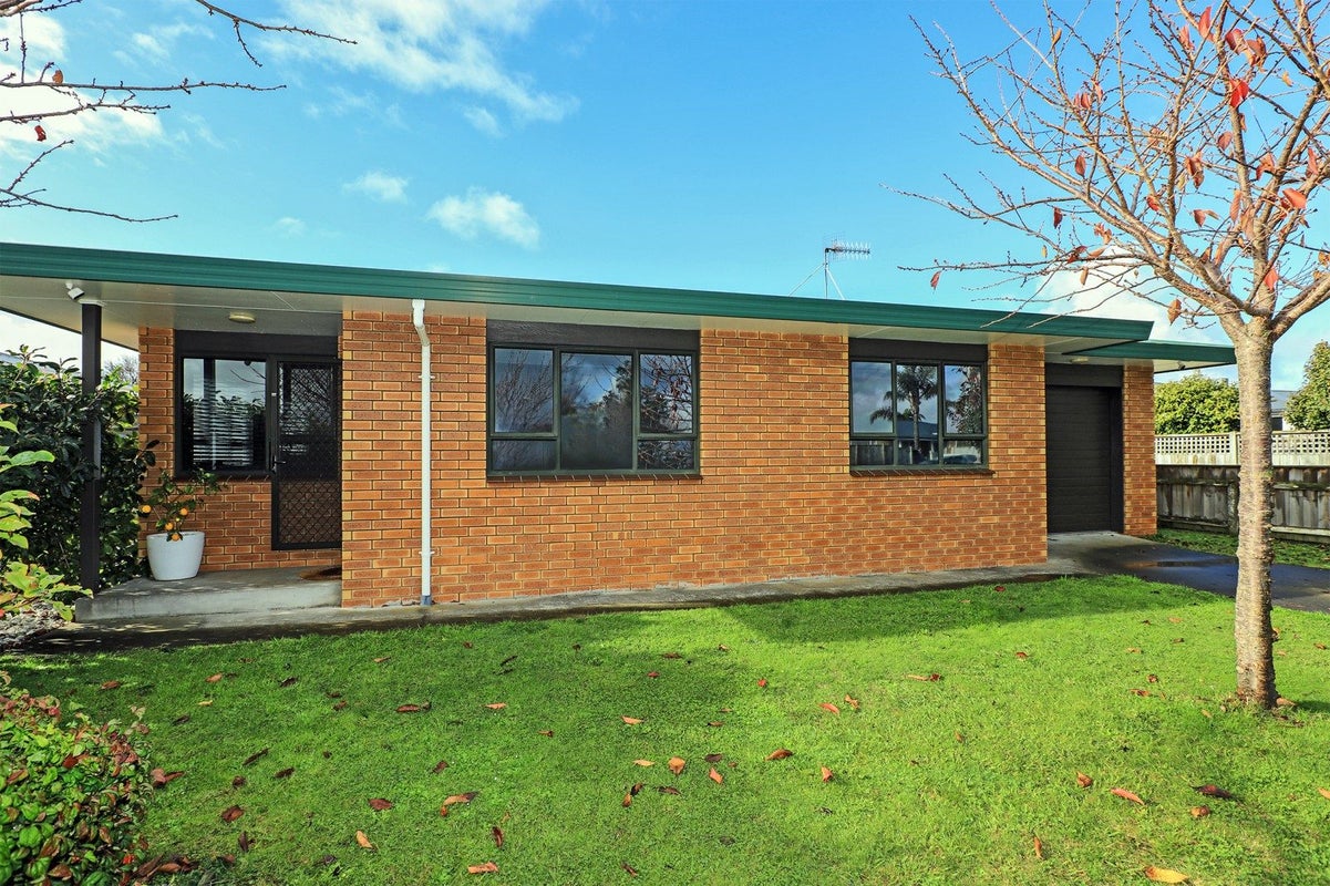 1/24 King Street, TARADALE, NAPIER - Carousel 1