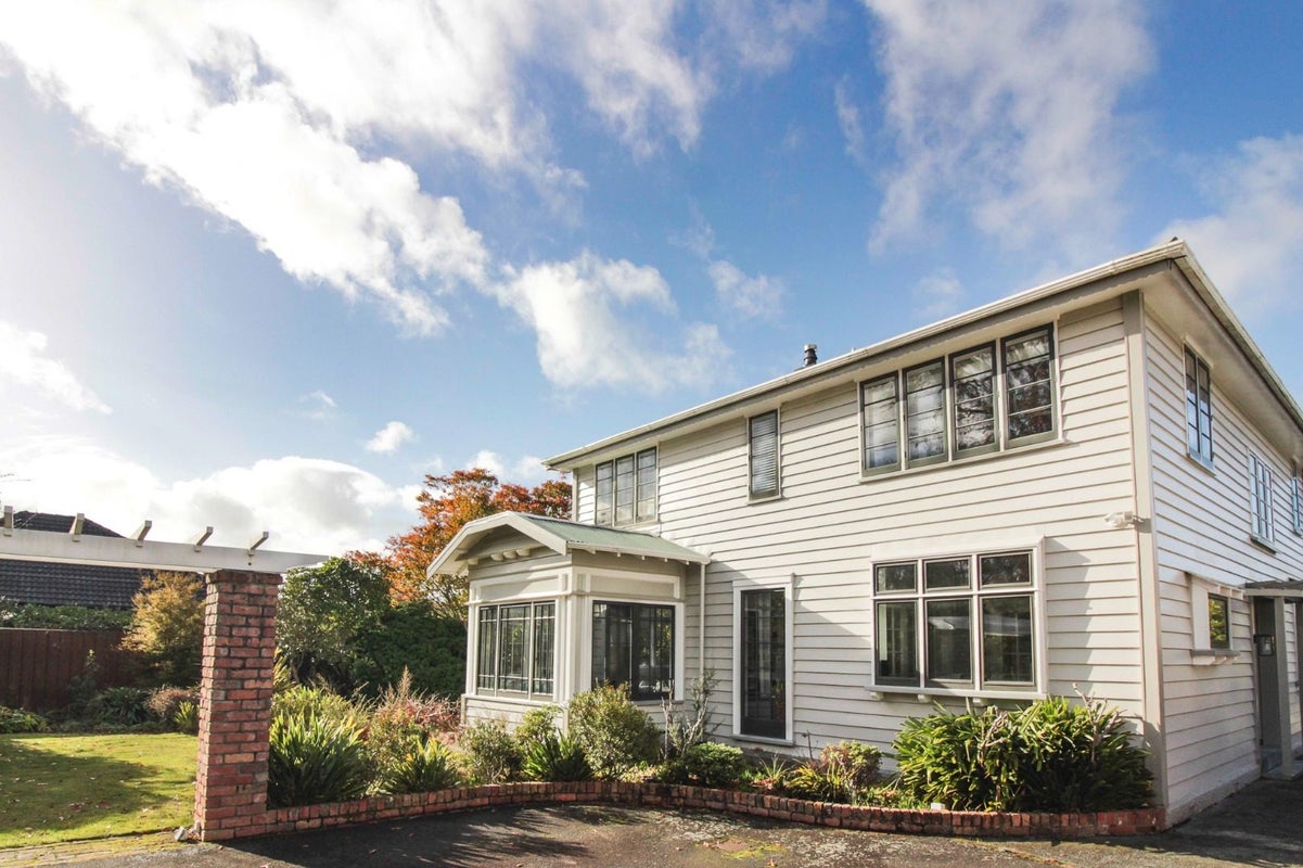 346 Fergusson Drive, Heretaunga, Upper Hutt - Carousel 1
