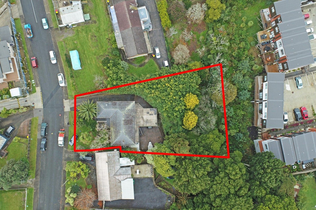 2 Brough Road, Manurewa East, Auckland - Carousel 1